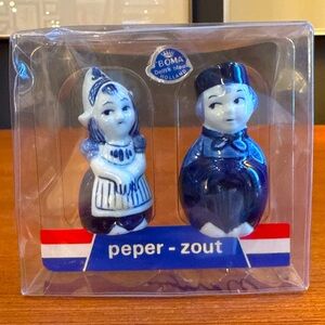 Vintage Blue & White Ceramic Dutch Boy & Girl Salt & Pepper In Original Packing